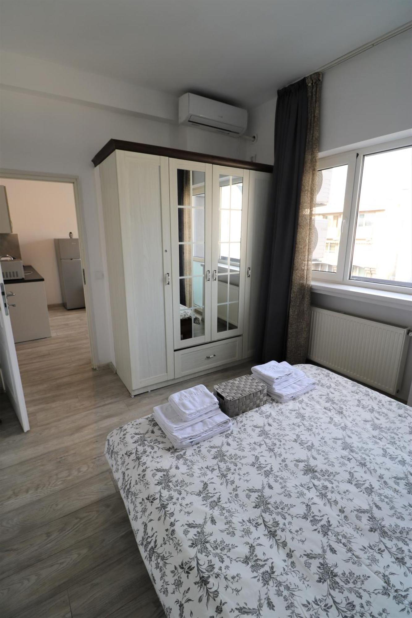 Cozy Deluxe Apartment - Old Town - Free Minibar บูคาเรสต์ ภายนอก รูปภาพ