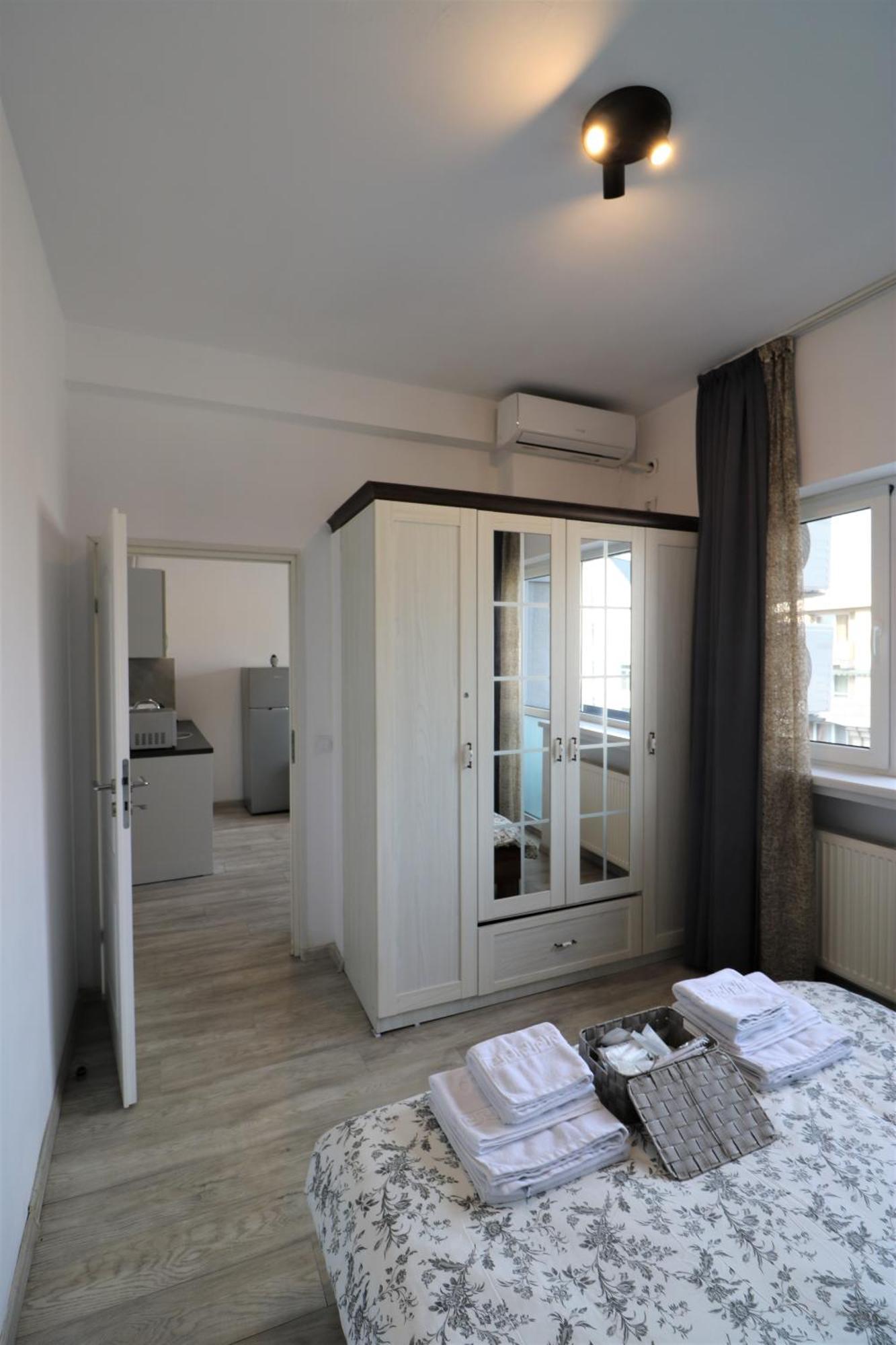 Cozy Deluxe Apartment - Old Town - Free Minibar บูคาเรสต์ ภายนอก รูปภาพ