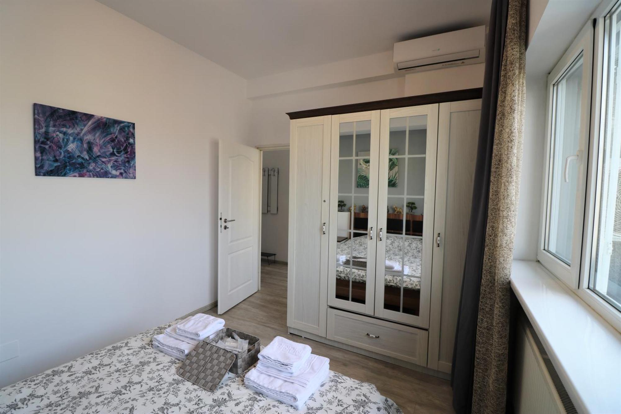 Cozy Deluxe Apartment - Old Town - Free Minibar บูคาเรสต์ ภายนอก รูปภาพ